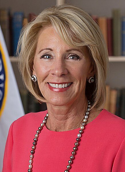 Ed Secretary Betsy DeVos official picture