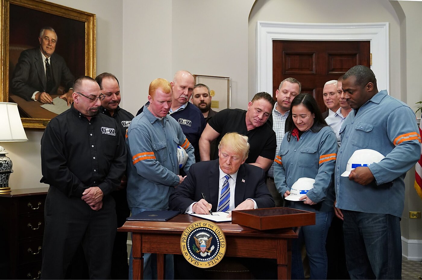 Trump signing steel and aluminum tariffs proclamation